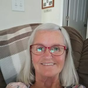 Meet your Posher, Connie